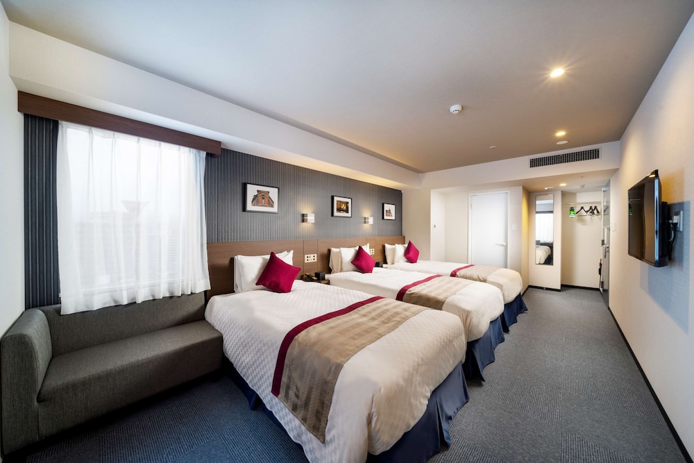 Standard Room, 3 Twin Beds, Non Smoking, Refrigerator (Larger Room) photo 2