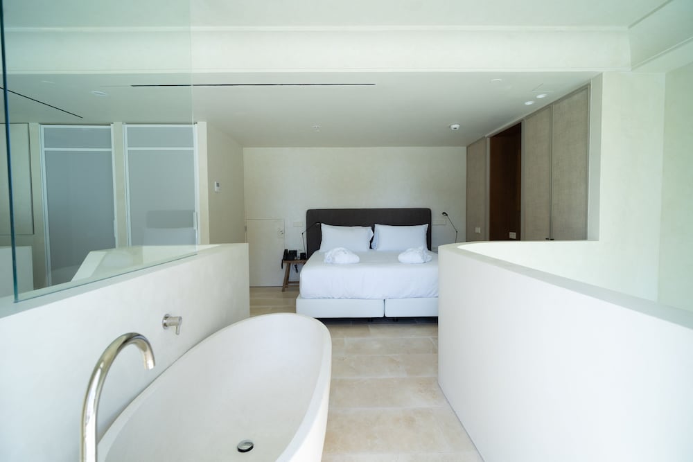 Duplex, 1 King Bed, Terrace - Photo 7