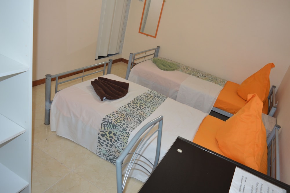Double or Twin Room, Private Bathroom, City View photo 1