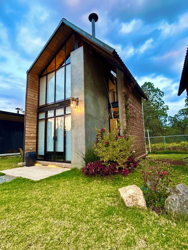 Family Cabin, Patio, Hill View