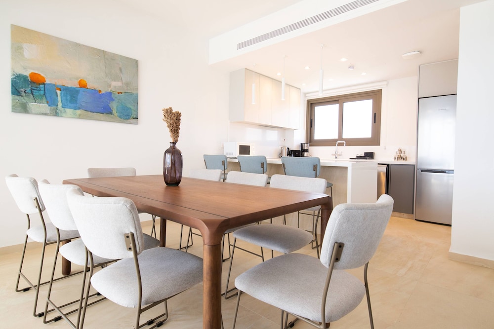 Luxury Villa photo 2