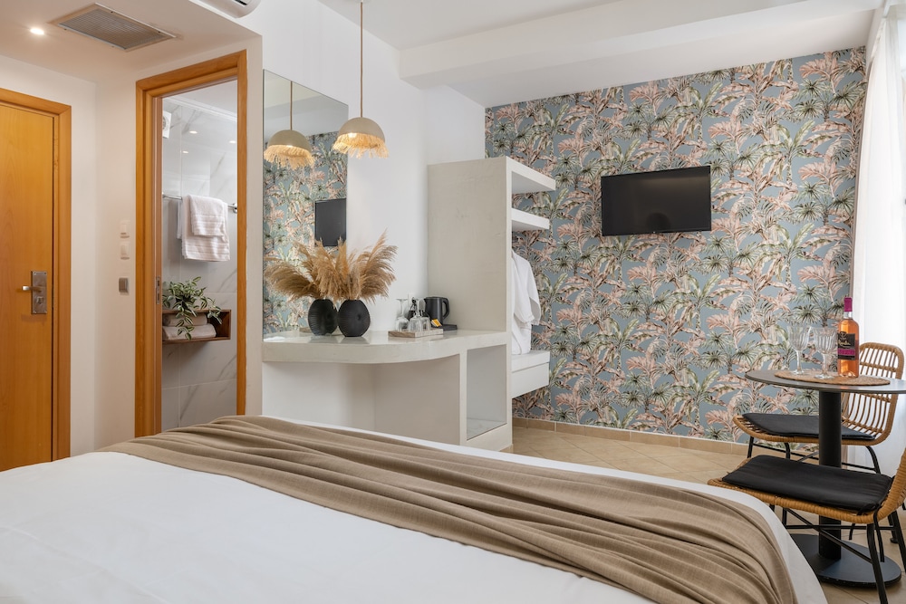 Luxury Quadruple Room photo 2