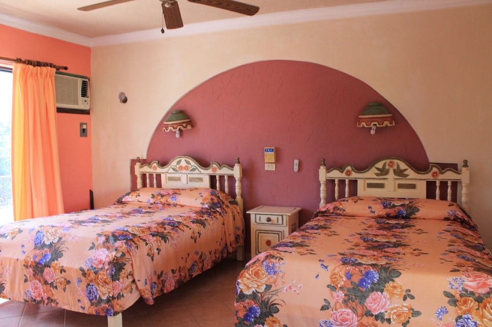 Cabana Ground Floor - Photo 3