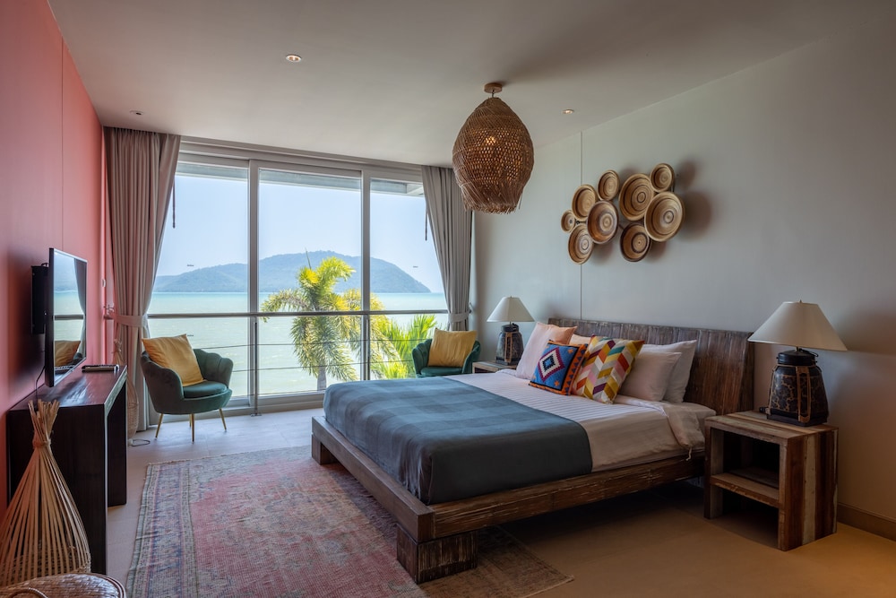 Two Bedroom Pool Villa Beach Front - Photo 2