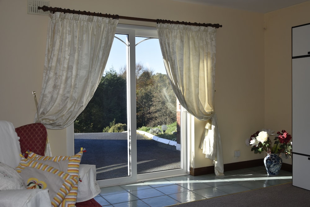 Comfort Bungalow, Garden View photo 3