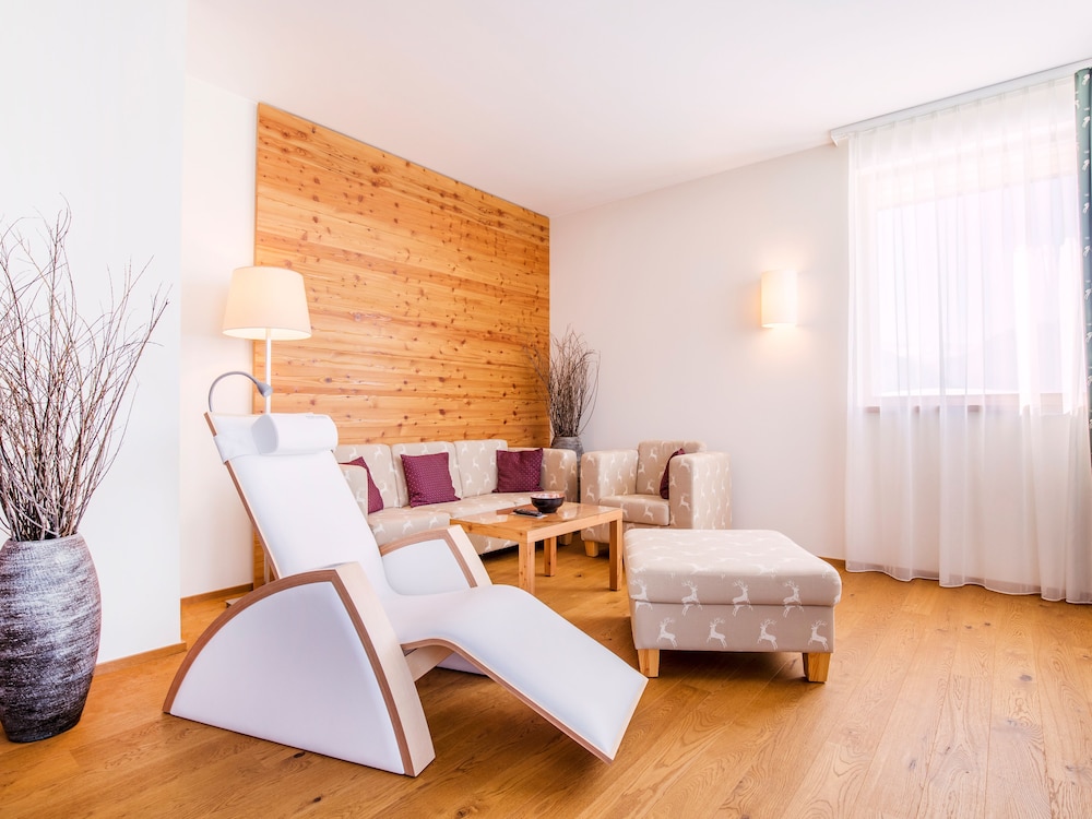 Senior Suite, 1 Bedroom, Balcony (Narzissenprinzessin), photo 6