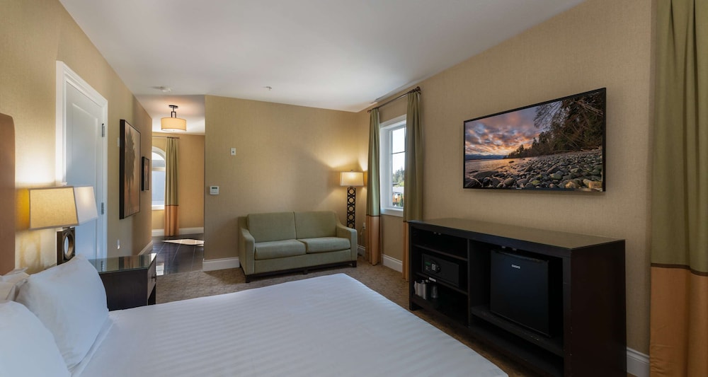 Standard Room, 1 Queen Bed, Accessible, Refrigerator - Photo 2