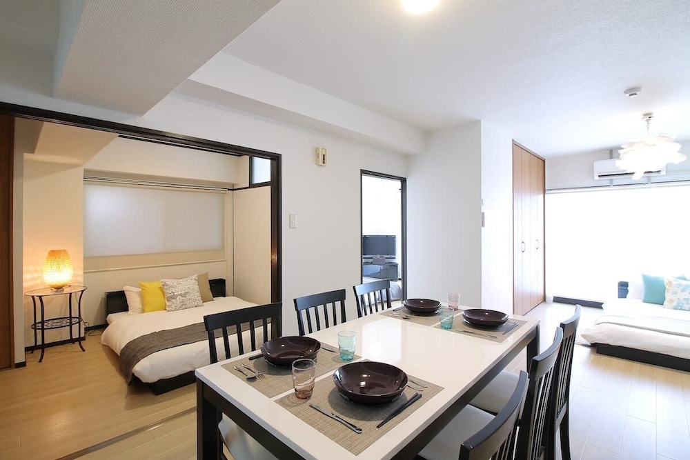 Condo, 3 Bedrooms (601)