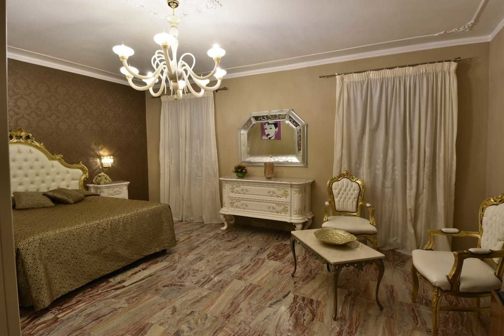 Superior Triple Room, 1 Bedroom, Private Bathroom photo 2