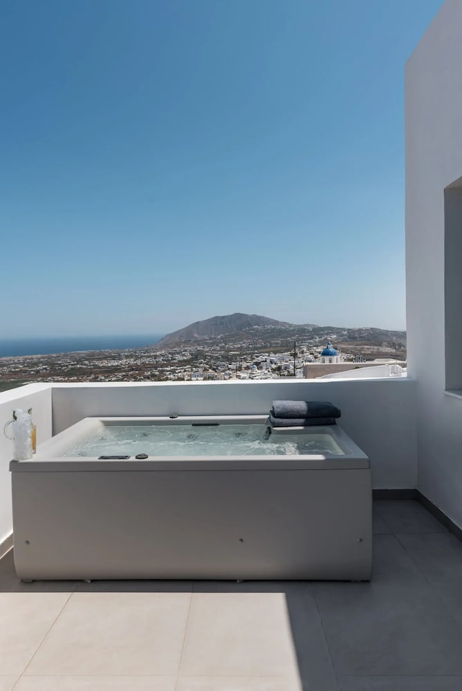 Suite (Santorini Sunrise) - Photo 4