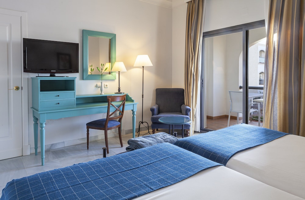 Classic Double Room, Sea View - Photo 3