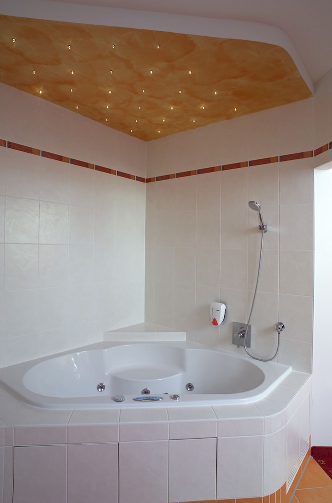 Suite, Garden View photo 3