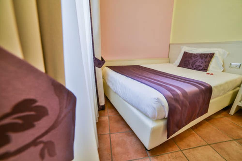 Basic Quadruple Room, 1 Bedroom photo 3