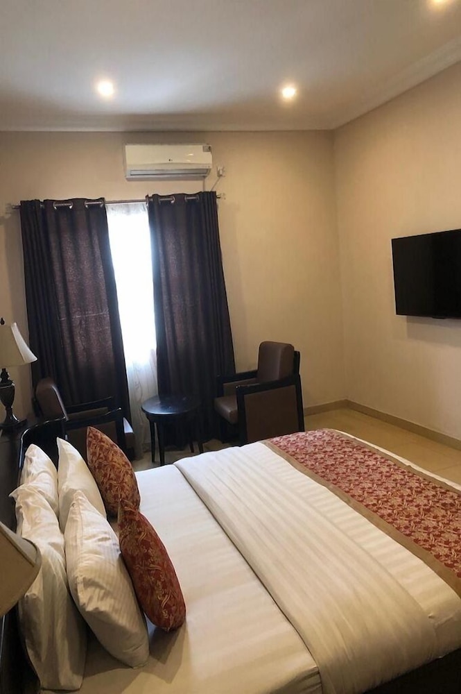 Standard Room photo 3
