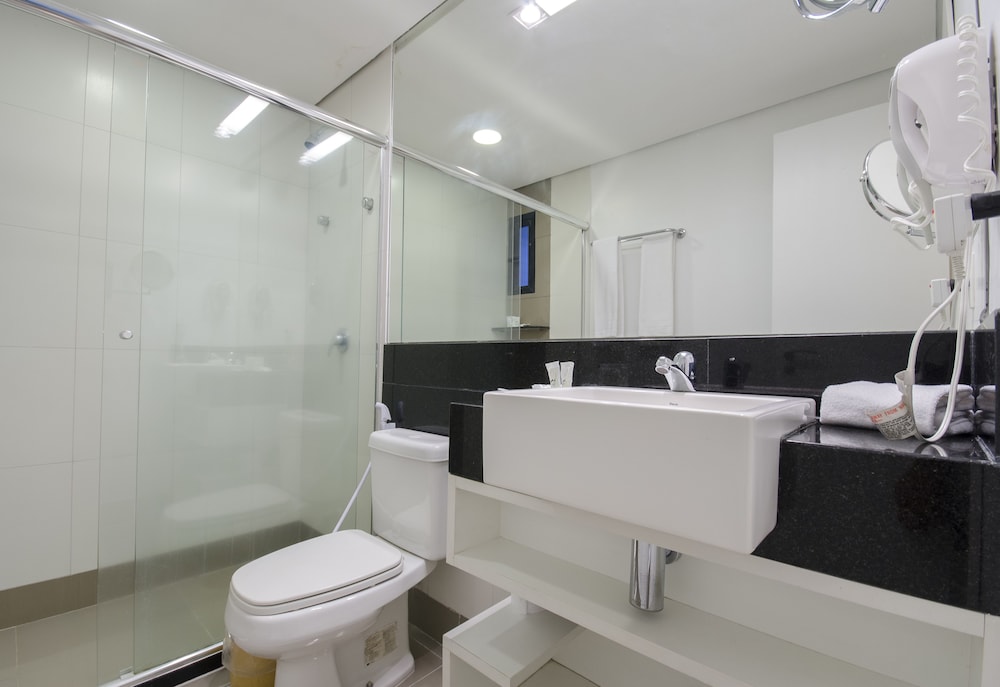 Suite - Photo 3