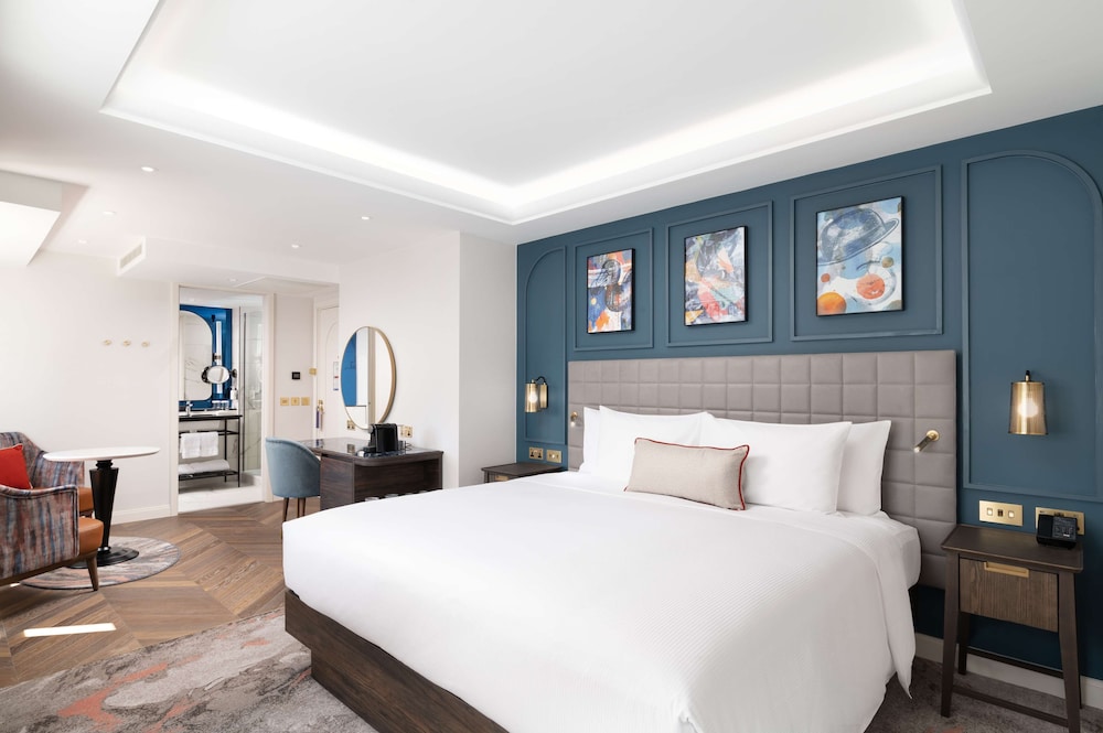 Junior Suite, 1 King Bed (St Paul's)