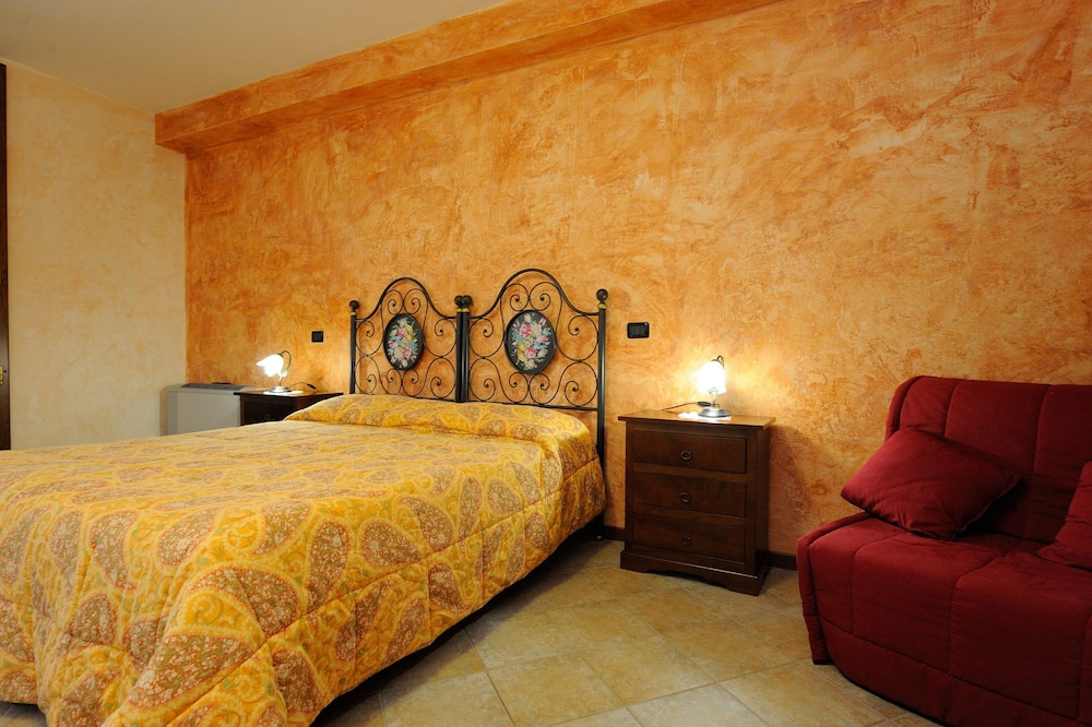 Triple Room, Garden View, Ground Floor photo 3