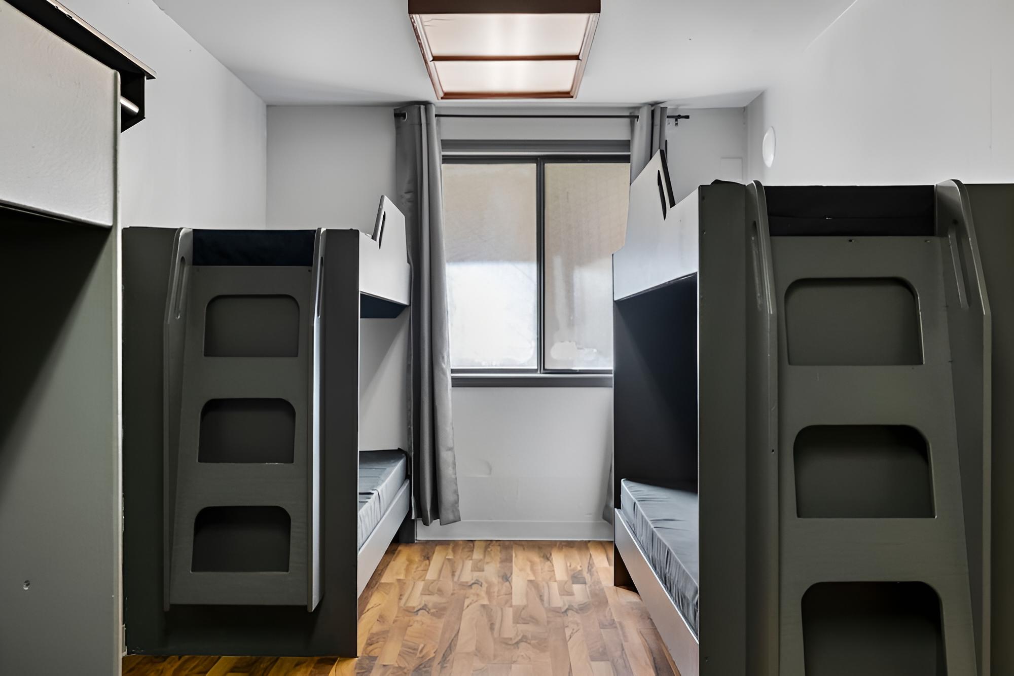 Economy Room, Multiple Beds photo 1