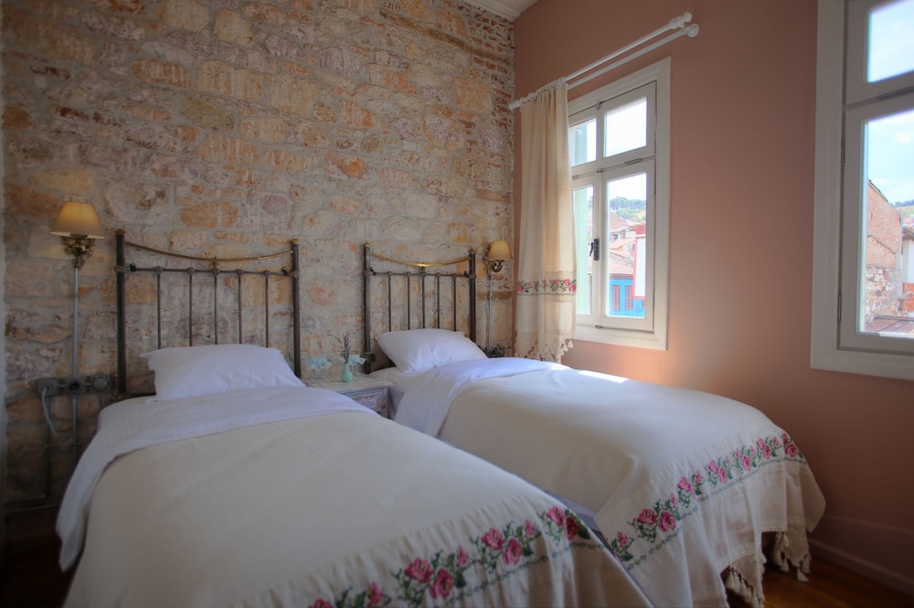 Standard Twin Room, City View photo 2