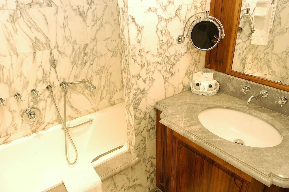 1 Bedroom Suite photo 3