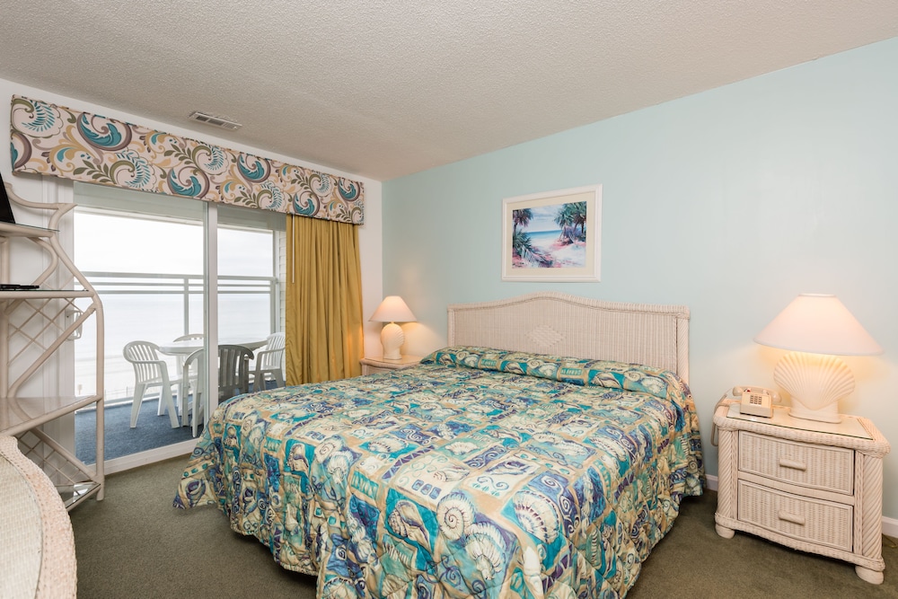 Traditional Condo, 3 Bedrooms photo 1