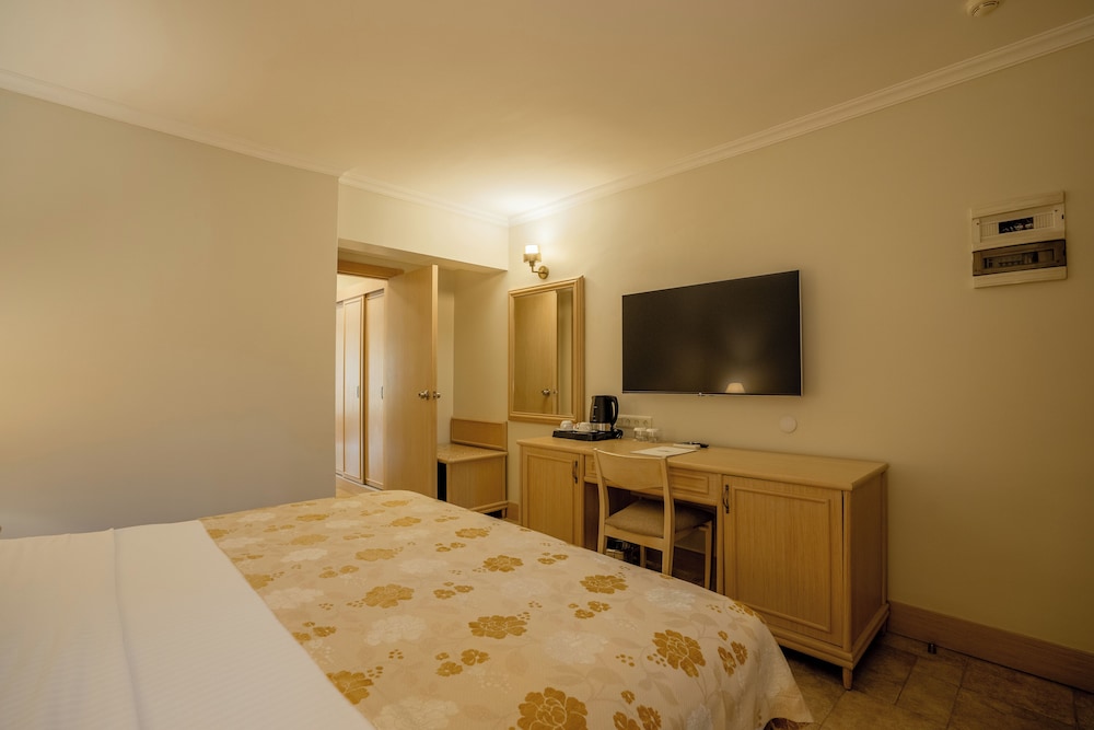 Suite - Photo 2