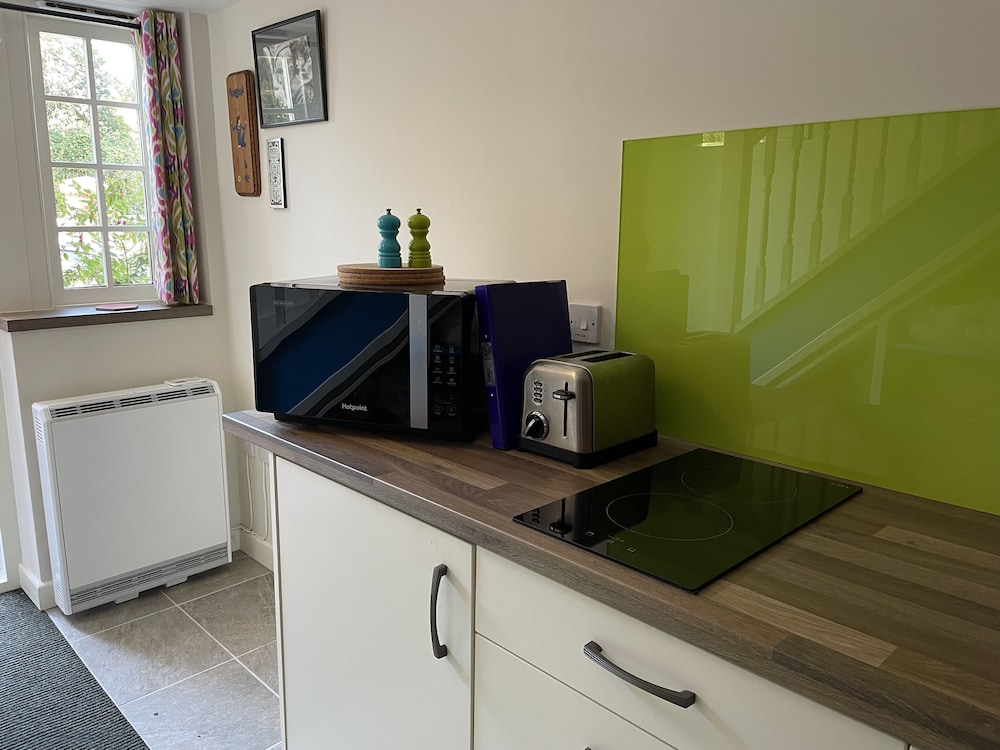 Exclusive Apartment, 1 Queen Bed, Non Smoking, Garden View photo 3