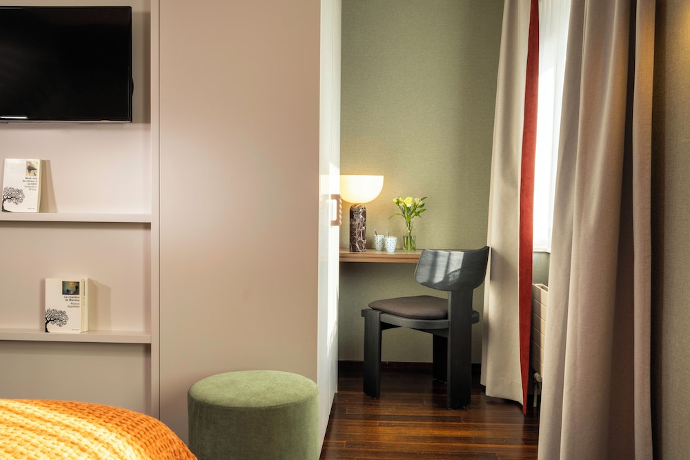 Deluxe Double Room - Photo 12