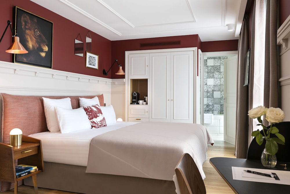 Deluxe Room, Terrace thumbnail 5
