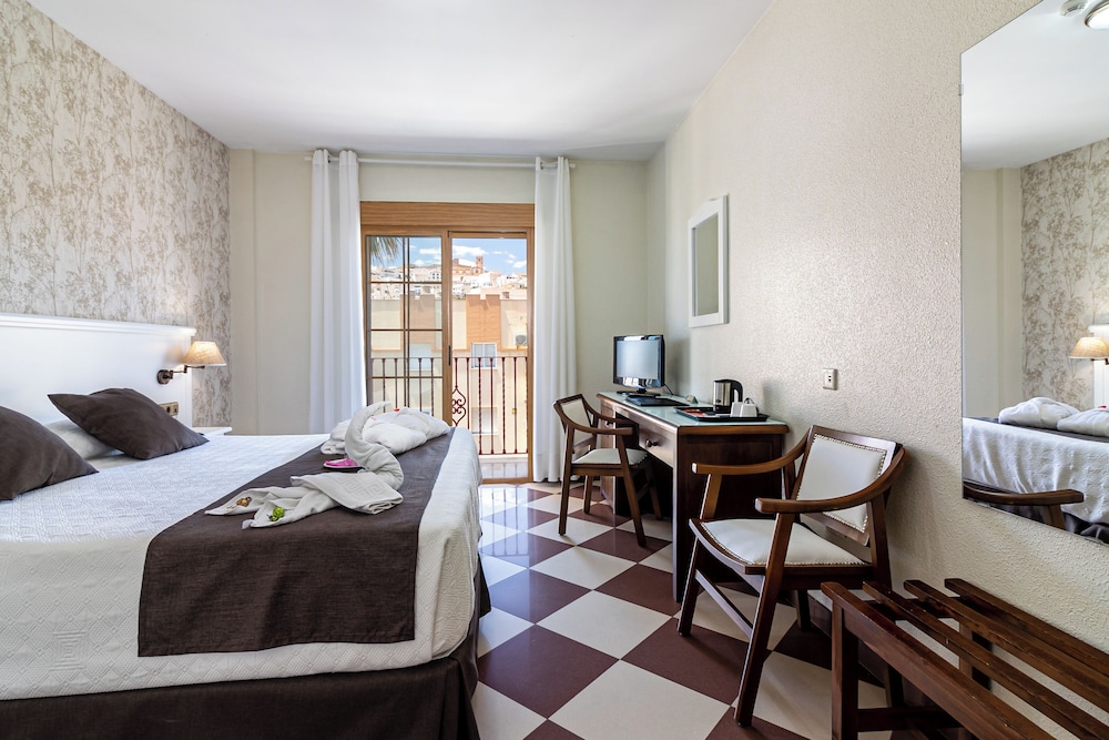 Superior Double Room - Photo 10