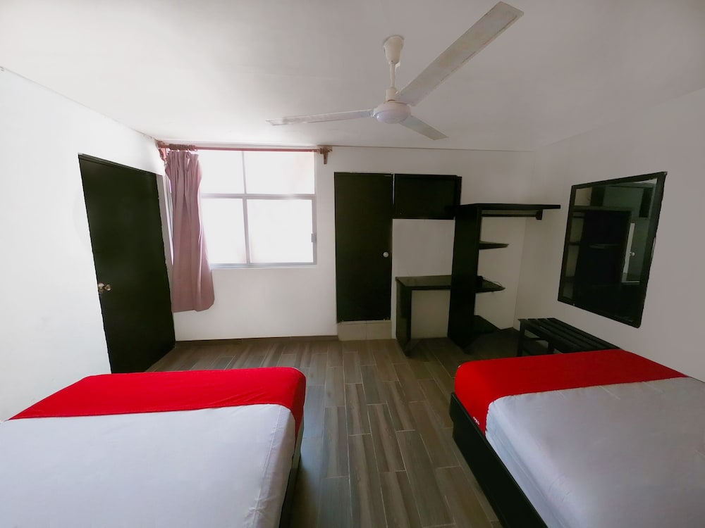 Standard Room, 2 Double Beds photo 3