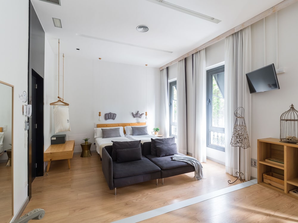 Junior Suite, 2 Twin Beds, Park View (Single Use)