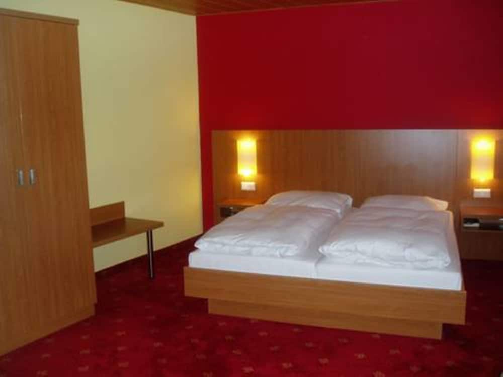 Single Room photo 3