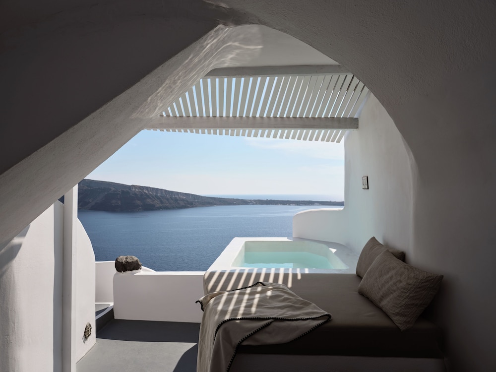 Honeymoon Plunge Pool Suite with Sunset View, photo 6