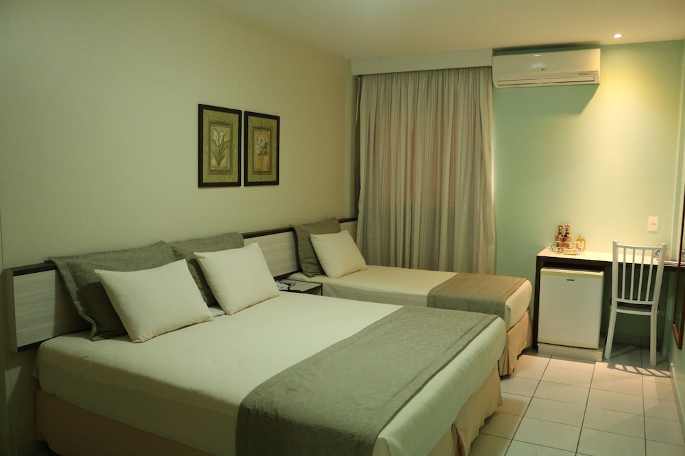 Deluxe Triple Room, Multiple Beds photo 1