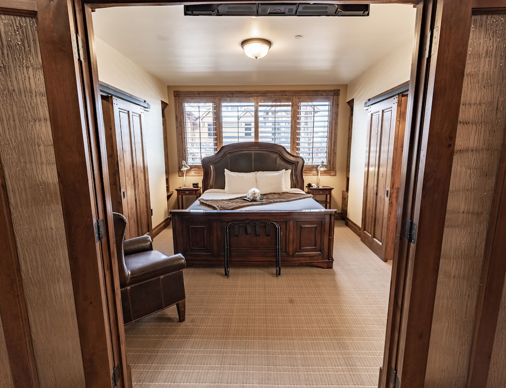 1 Bedroom Hospitality Suite - Photo 3
