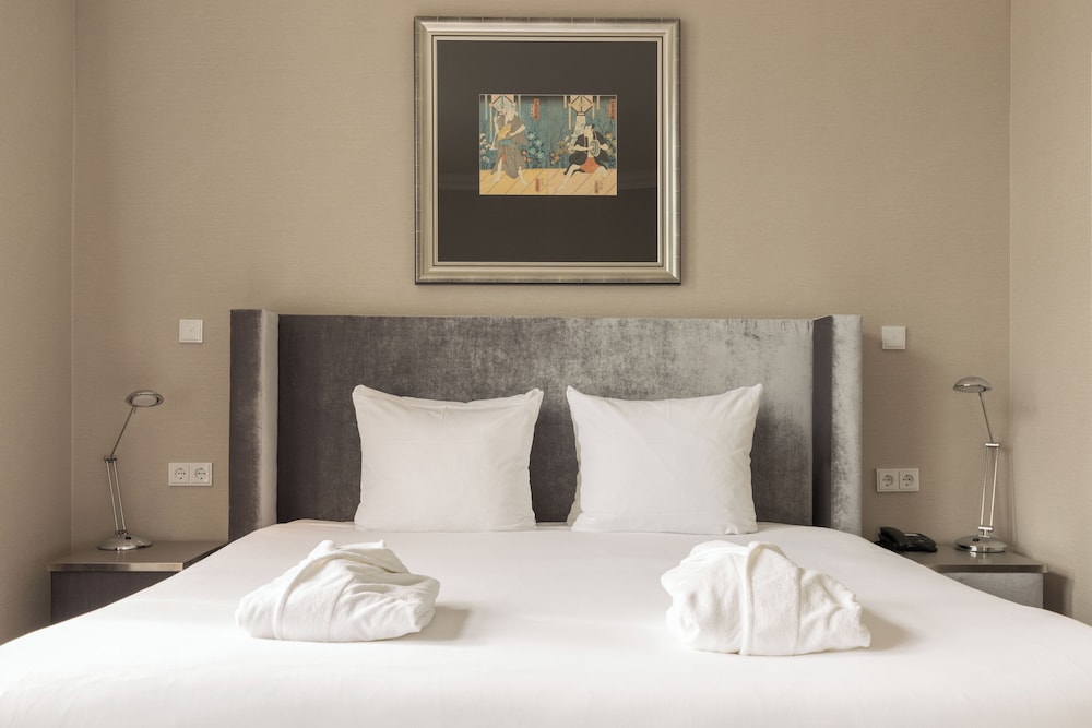 Deluxe Suite, City View - Photo 4