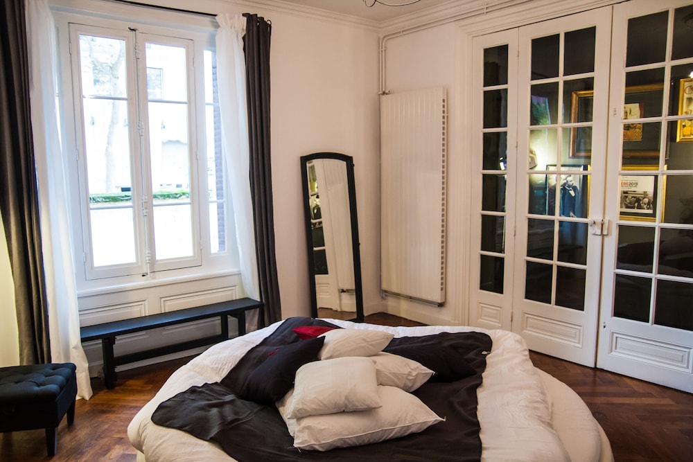 Luxury Double Room, Private Bathroom, Garden View (Frères Lumière) photo 3