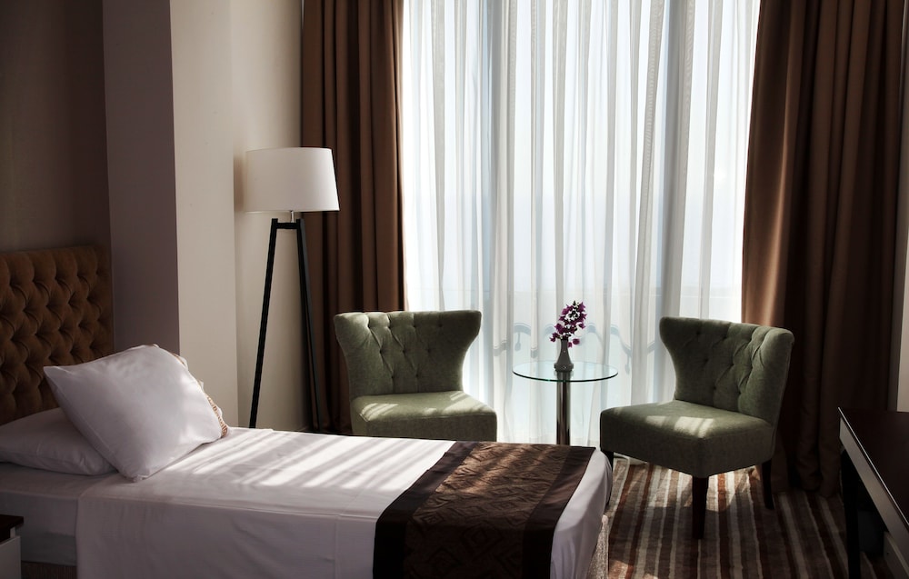 Room, Mountain View - Photo 1
