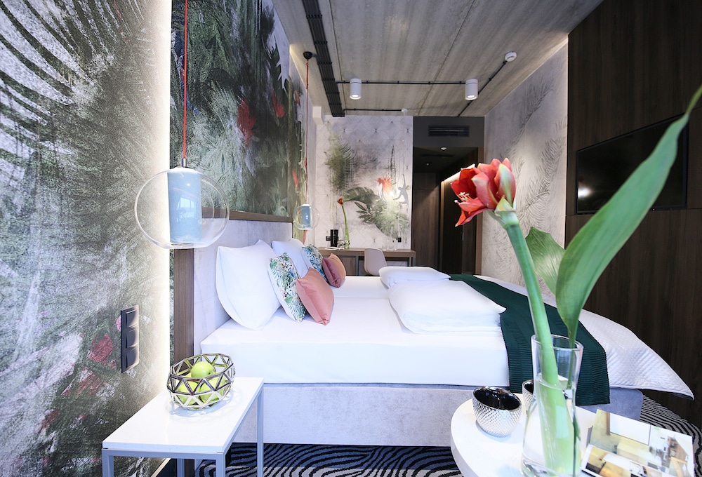 Deluxe Double Room - Photo 15