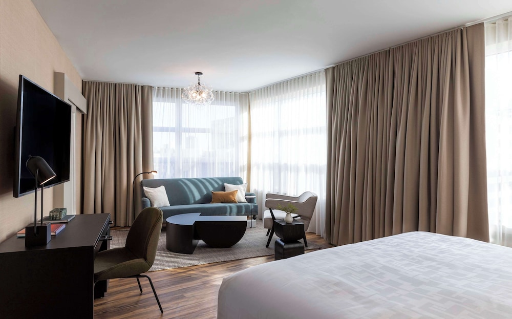 Suite (Broadway Suite) - Photo 5
