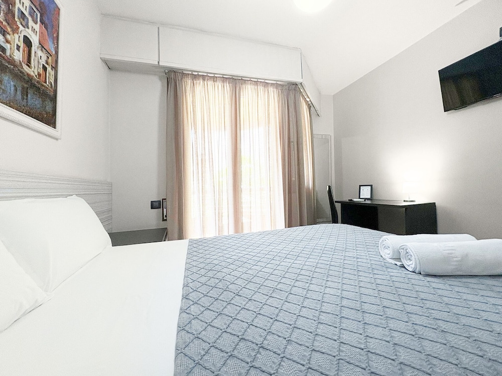 Economy Double Room, Non Smoking, City View