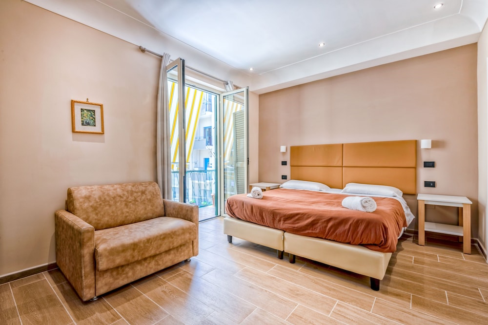 Comfort Double or Twin Room, Balcony