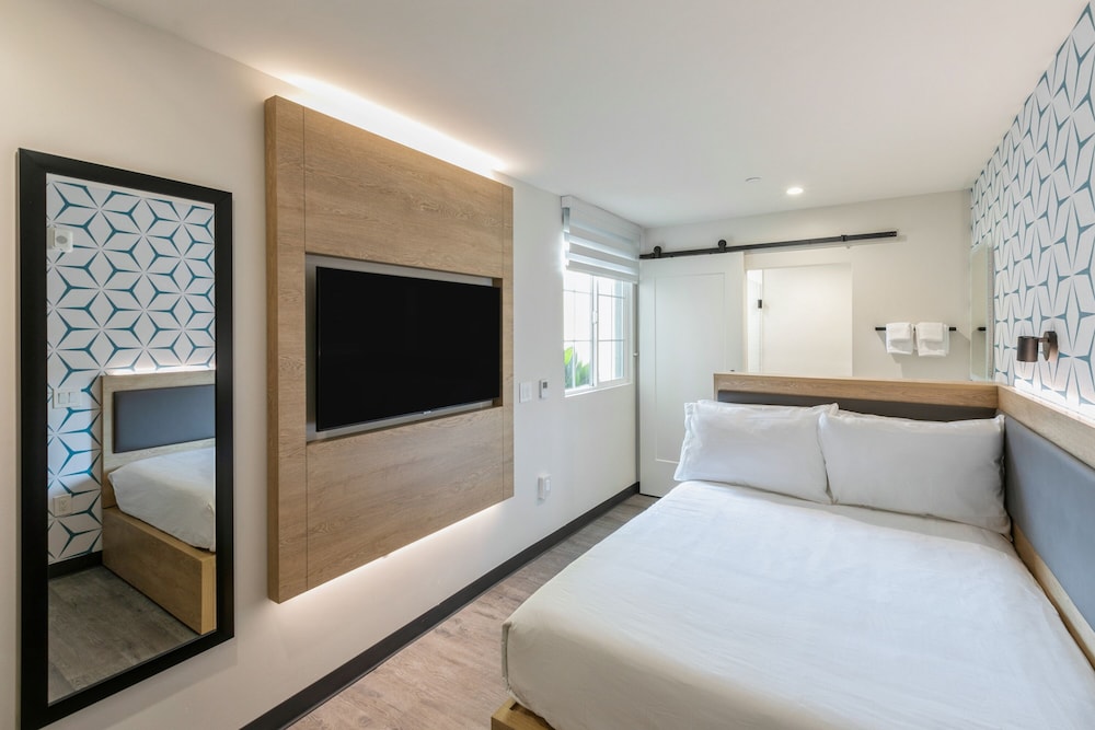 Junior Room, 1 Double Bed (Self Check-in with Virtual Front Desk) photo 1