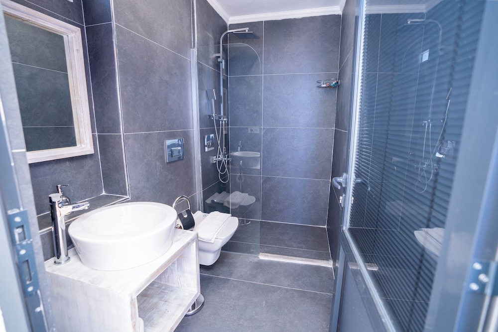 Classic Double Room, 1 Bedroom, Sea View photo 3
