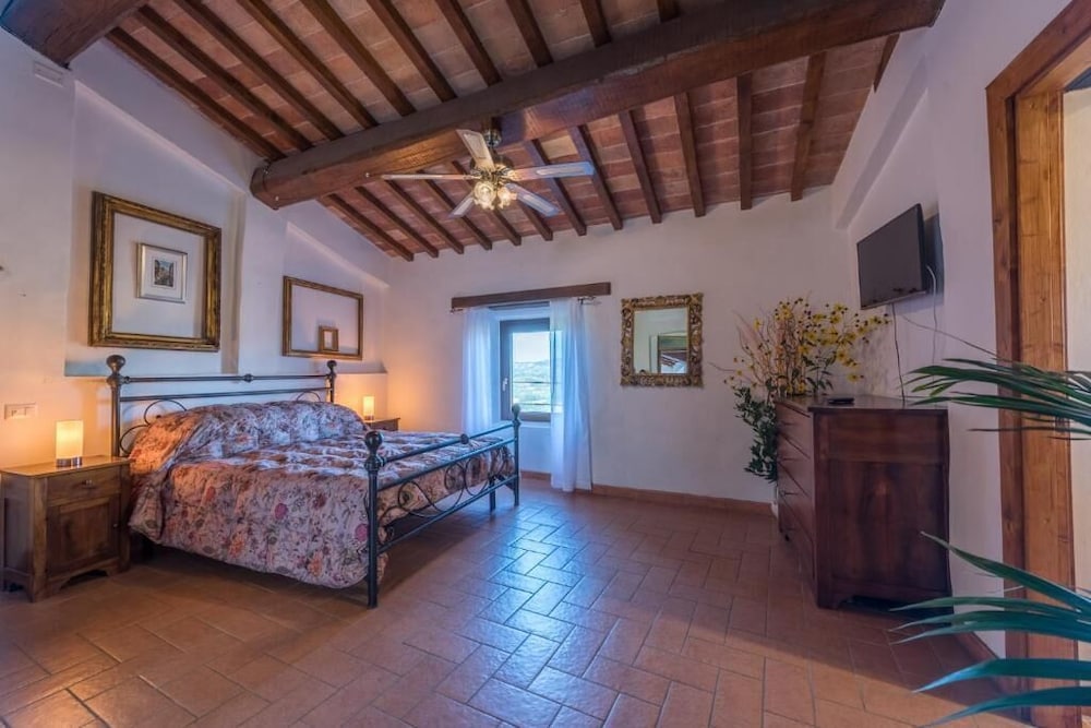 Panoramic Double Room, Hill View photo 1