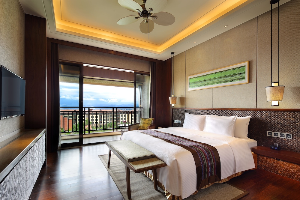 Suite, 1 Bedroom (Dining) photo 3