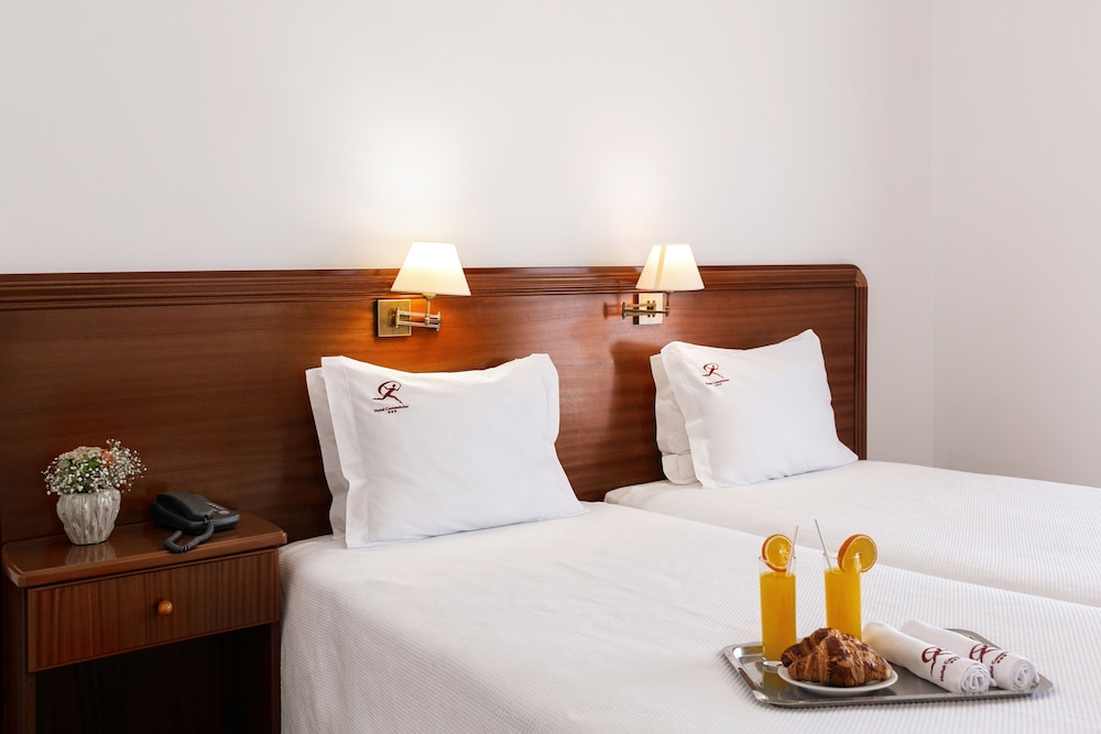 Double or Twin Room - Photo 7
