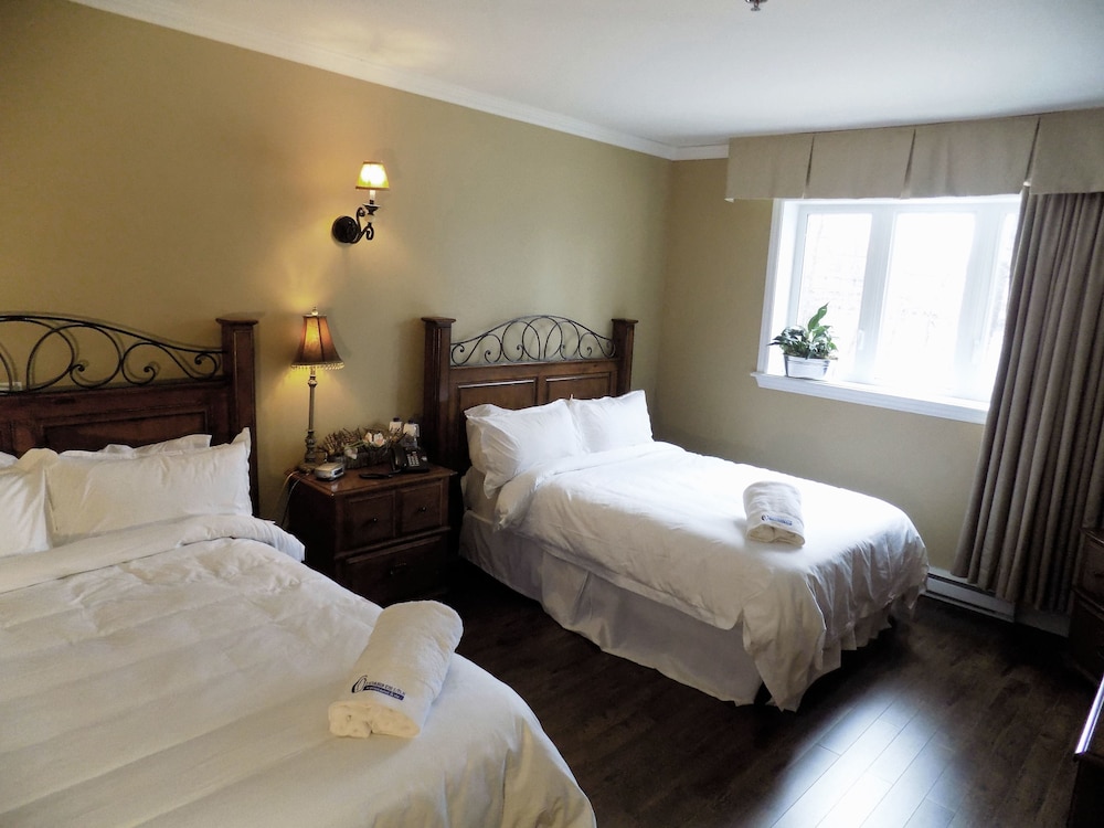 Economy Room, 2 Double Beds photo 3