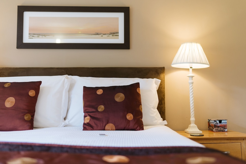 Deluxe Double or Twin Room - Photo 6